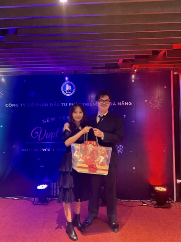 YEAR END PARTY NDN 2022 – “VƯỢT NGƯỠNG”